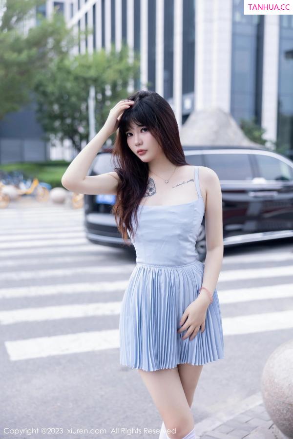 Arude薇薇  [XiuRen]高清写真图 2023.08.22 No.7266 Arude薇薇 丝袜美腿第5张图片